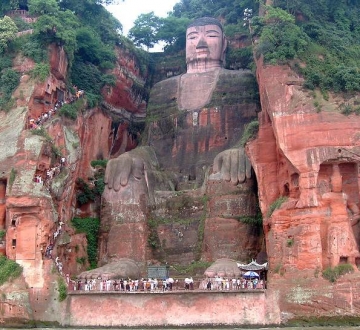 Lạc Sơn Đại Phật: Pho tượng linh thiêng ngàn năm mưa gió vẫn trường tồn